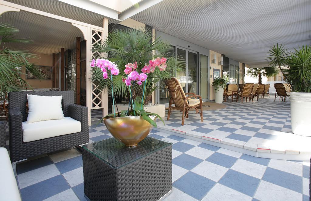 Hotel Venezia Rímini Exterior foto